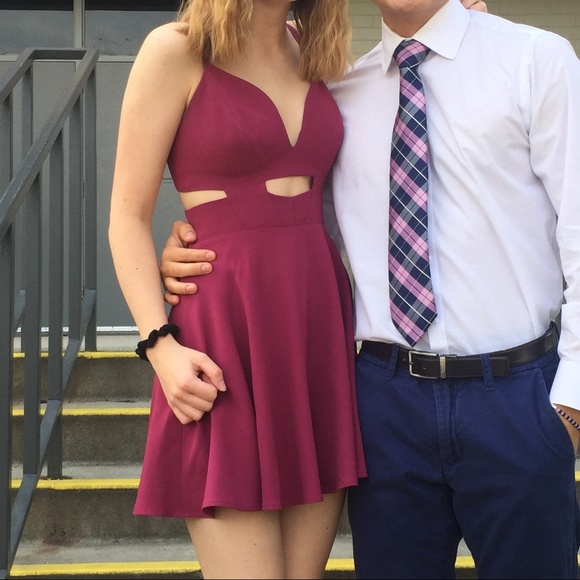 Bebe X Naven Magenta Cut Out Mini Dress - Picture 3 of 4